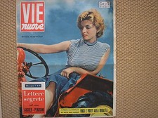 SCILLA GABEL GABELLINI COVER 1956 IN COPERTINA MAGAZINE VIE NUOVE DANILO DOLCI