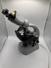 Microscopio Carl Zeiss