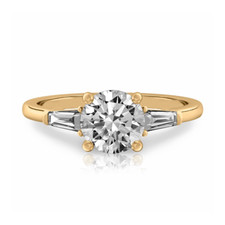 Anello di fidanzamento in oro