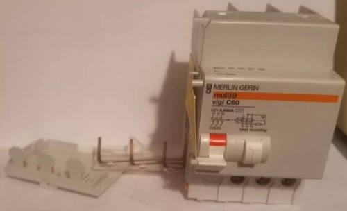 Merlin gerin 26588 vigi - gerin, c60
