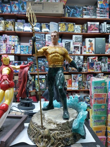 Aquaman sideshow premium
