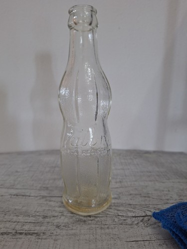 Vecchia bottiglia sciroppo - vecchia,