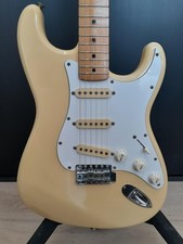 FENDER STRATOCASTER tastiera