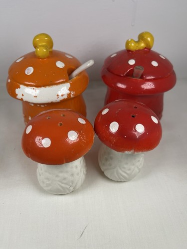 Scuoti funghi - , e