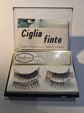 Cils pour poupée