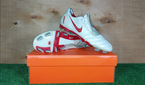 Nike mens total90 laser - nike,