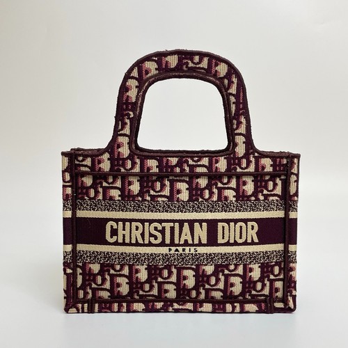 Christian dior mini book - christian,