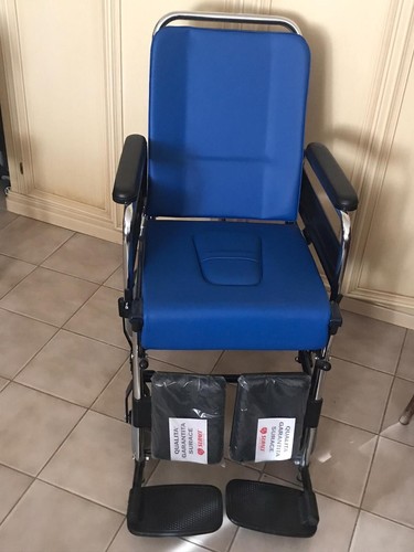 Sedia rotelle comoda robusta - a,
