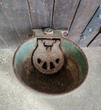 ABBEVERATOIO PER MUCCHE in