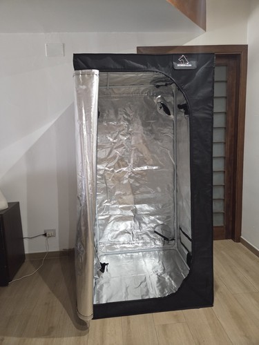 Grow box riflettente
