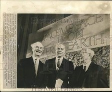 1965 Press Photo Linus Pauling