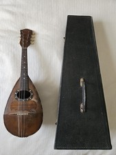 Antico mandolino italiano con