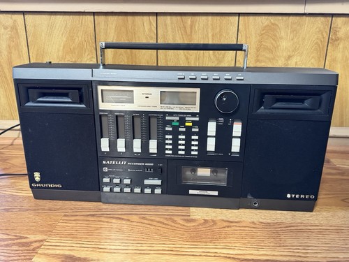 Vintage grundig satellite - vintage,