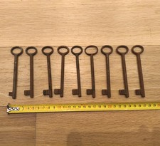 Lotto di n°9 Chiavi Antiche