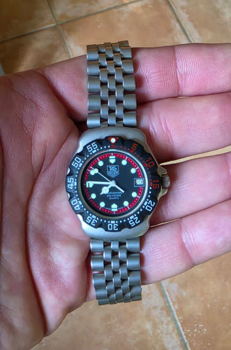 Nuovo orologio professionale