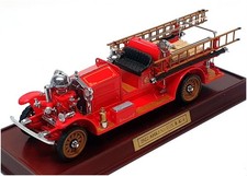 Franklin Mint scala 1/32 R11TL77 - 1922 Ahrens Fox Pumper Fire Engine - Rosso