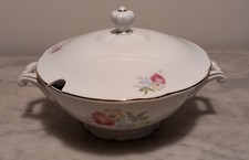 VECCHIA ZUPPIERA PORCELLANA BAVARIA  MARCHIO KOROK  DECORO FIORI anni 50 60