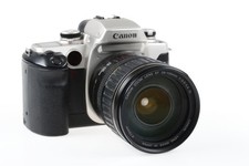 CANON EOS 50E con EF 28-135mm f/3,5-5,6 IS USM - SNr: 1652799