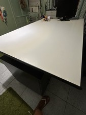 Scrivania grande da camera O Ufficio  colore bianco (misure200x106,5x69) NO SPED