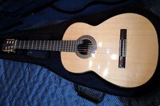 Chitarra classica artigianale da concerto liuteria leccese, artigianato italiano