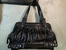 alexander mc queen borsa in vernice nera da donna
