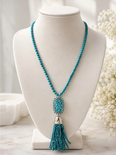 Collana lunga con ciondolo