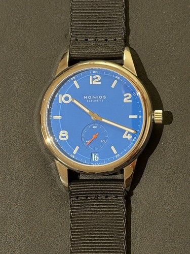 Nomos club automatico data - nomos,