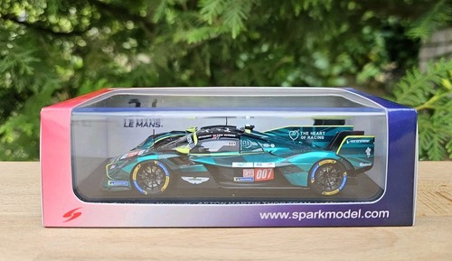 Aston martin valkyrie thor - martin,