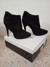 Stivaletti scamosciati donna