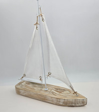 LG Barca a Vela in Legno