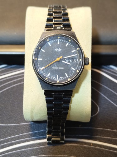 Vecchio orologio carica - orologio, a