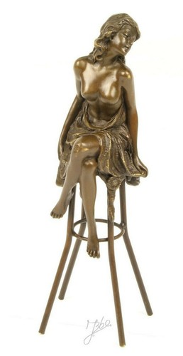 Statua bronzo donna su - in,