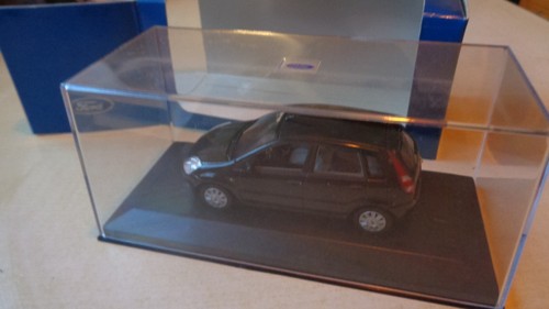 Minichamps ford fiesta - 1:43;,