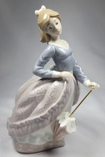 Lladro 5212 Girl With Parasol