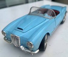Burago 1/18 Scale Diecast 3010