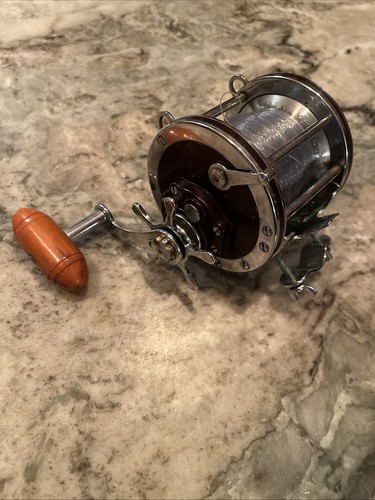 Vintage penn senator - penn, reel