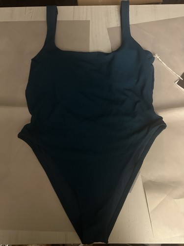 Vitamin dark teal - a, scoop