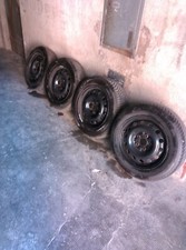 VENDO 4 GOMME INVERNALI AL 90% CON  CERCHIONI PER NISSAN JUKE E/O QASHQAI  