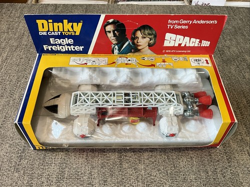 Space 1999 eagle freighter - eagle, di