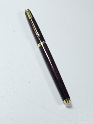 Stylo plume parker laque - 75,