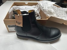 Dr. Martens 2976 Chelsea Boot
