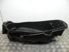 Coffre sous selle PIAGGIO X7