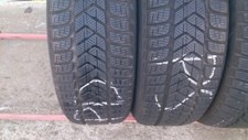 COPPIA  DI  GOMME PNEUMATICI USATI 225/40/19 PIRELLI