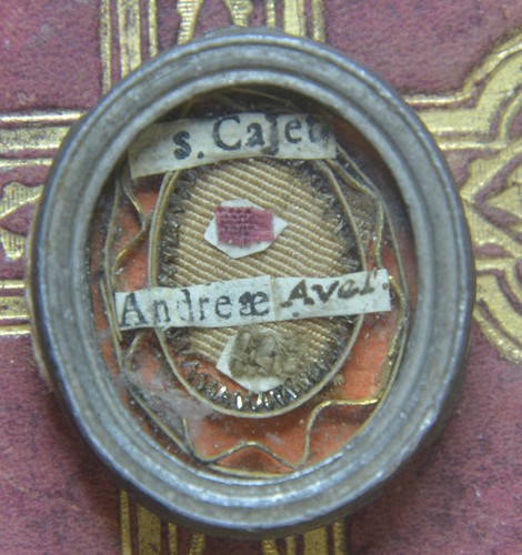 Relic reliquary reliquia - relic,