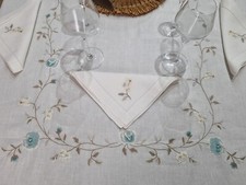 Tovaglia ricamata in puro lino