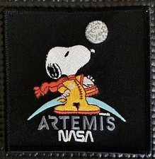 NASA - ARTEMIS ASTRONAUT MOON