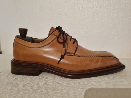Scarpe eleganti stringate