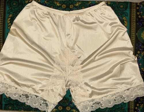 Vtg lorraine silky - vtg,