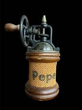 Stunning Vintage "Pepe" Pepper