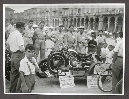 Fotografia moto benelli - moto,